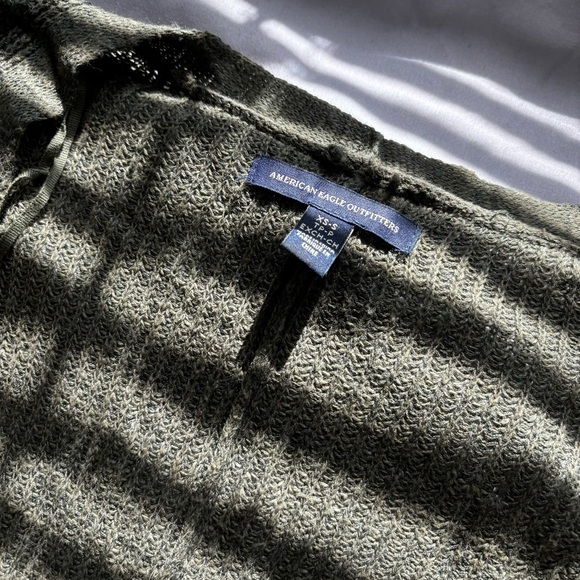 American Eagle Cardigan - Picture 2 of 3